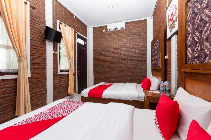 Rifka Annisa Guesthouse Syariah Redpartner Yogyakarta Extérieur photo
